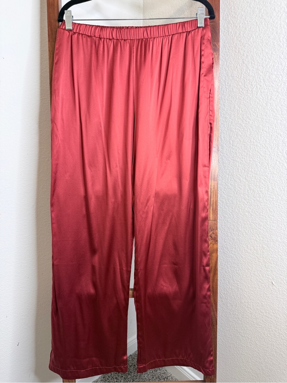 HANRO NWT Silk Lounge Pants Blood Orange Size M